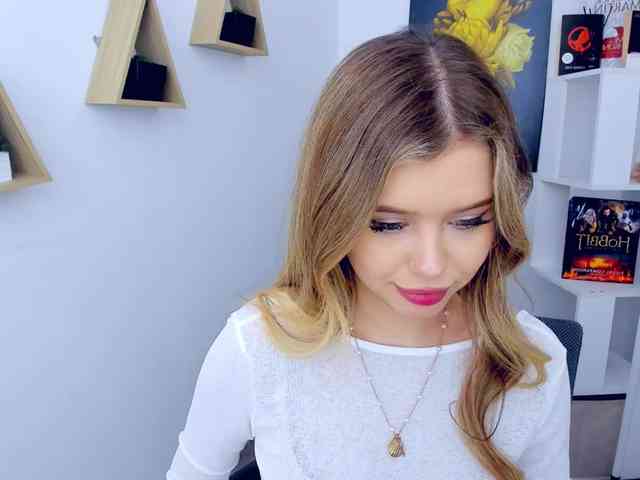 GlamorousGirl webcam