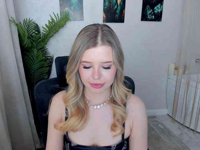 GlamorousGirl webcam