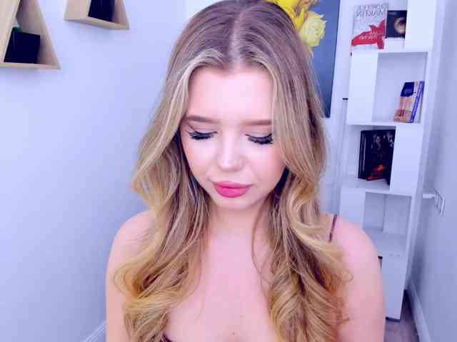 GlamorousGirl webcam
