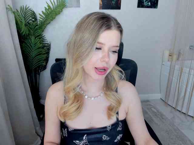 GlamorousGirl webcam