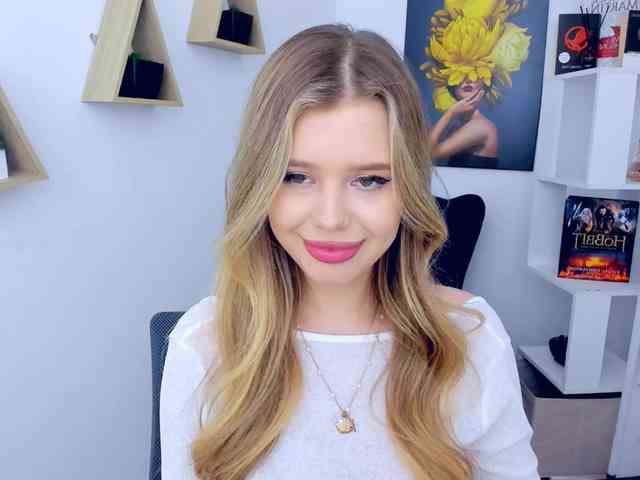 GlamorousGirl webcam