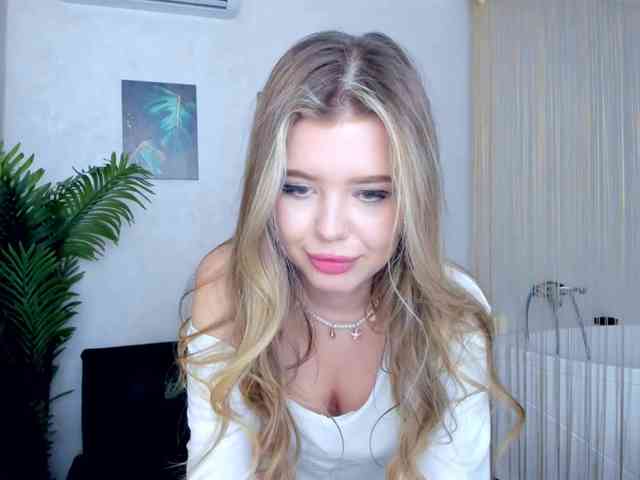GlamorousGirl webcam