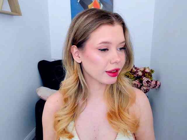 GlamorousGirl webcam