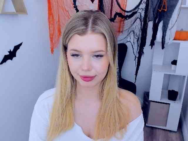 GlamorousGirl webcam