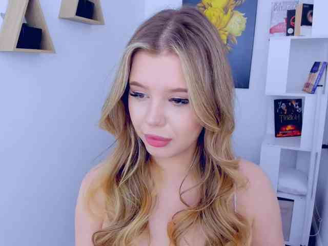 GlamorousGirl webcam