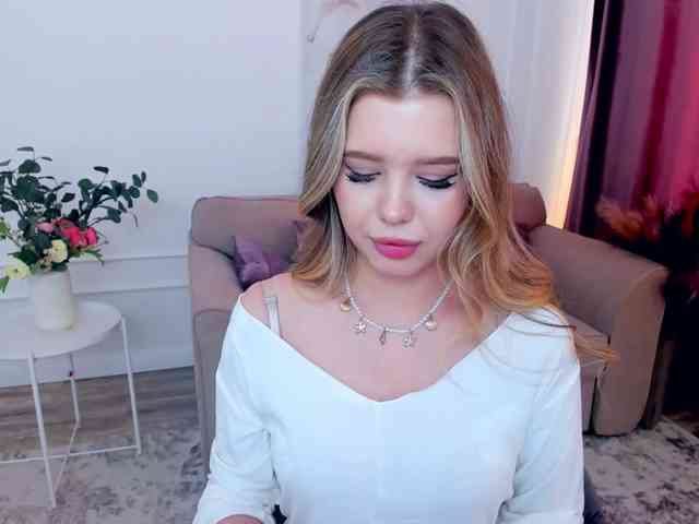 GlamorousGirl webcam