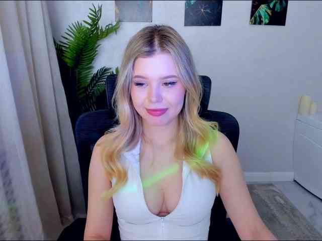 GlamorousGirl webcam