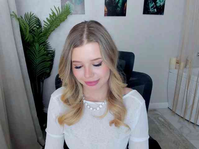 GlamorousGirl webcam