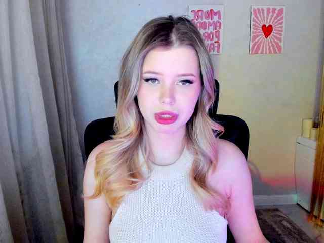 GlamorousGirl webcam