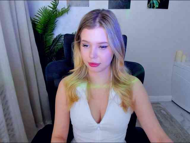 GlamorousGirl webcam