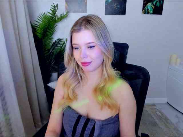 GlamorousGirl webcam