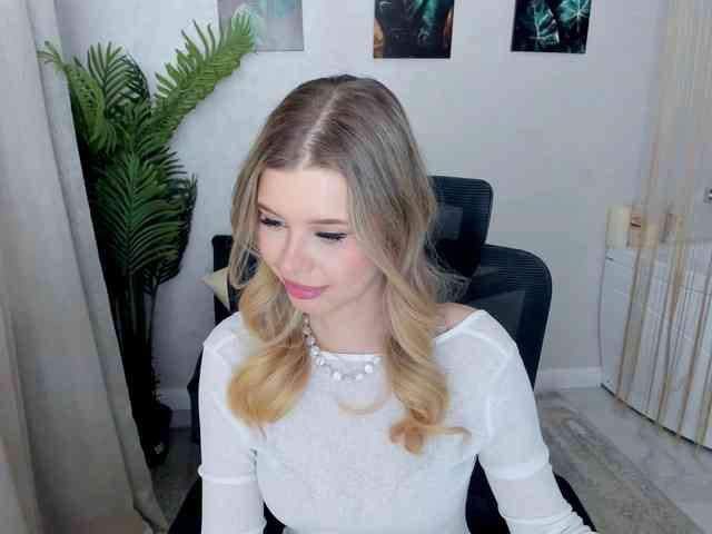 GlamorousGirl webcam