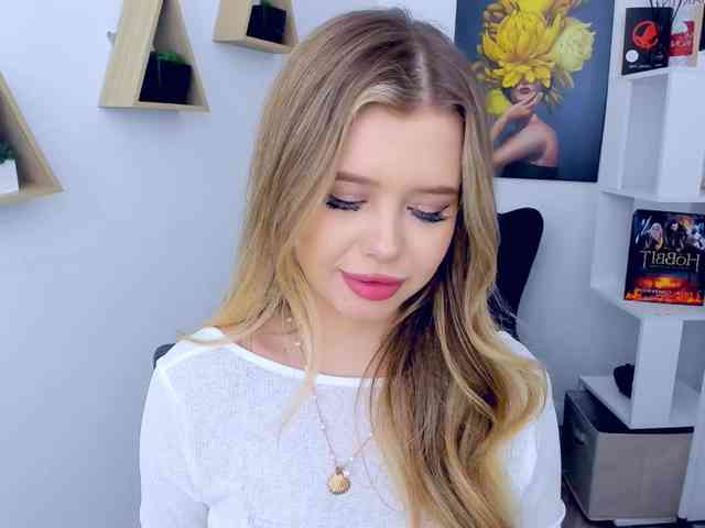 GlamorousGirl webcam