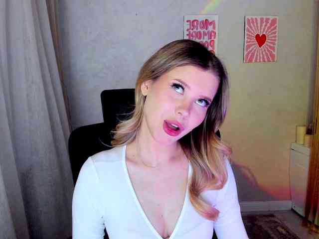 GlamorousGirl webcam