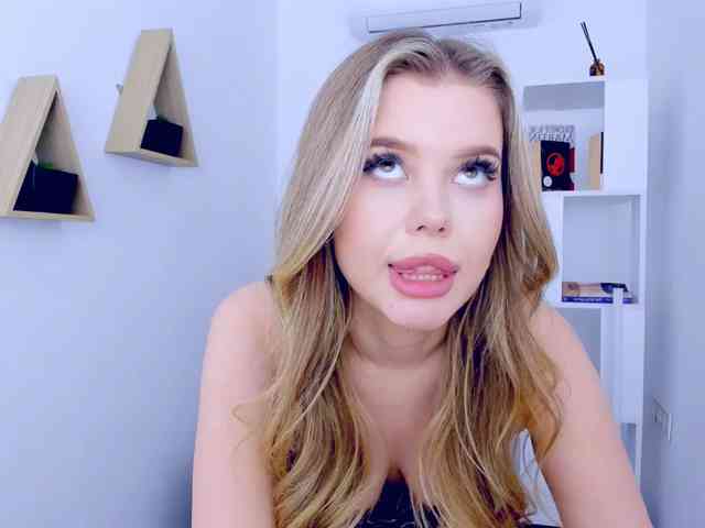GlamorousGirl webcam