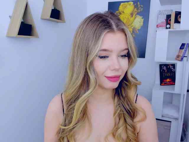 GlamorousGirl webcam