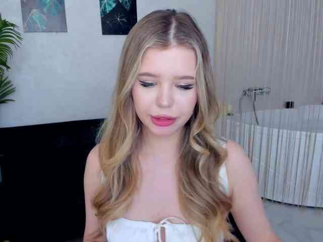 GlamorousGirl webcam