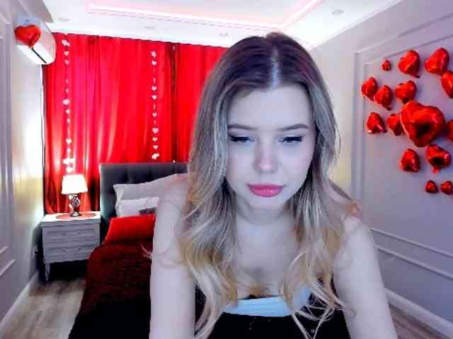 GlamorousGirl webcam