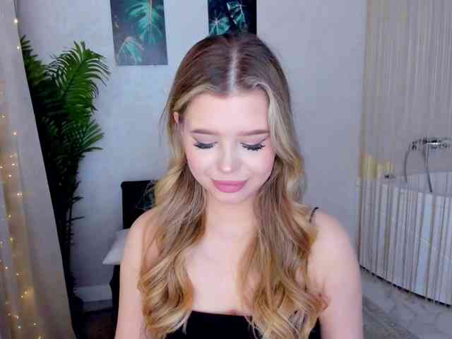 GlamorousGirl webcam