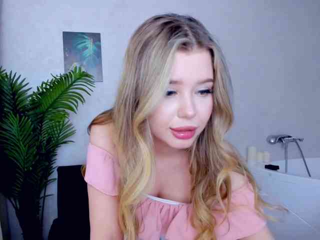 GlamorousGirl webcam