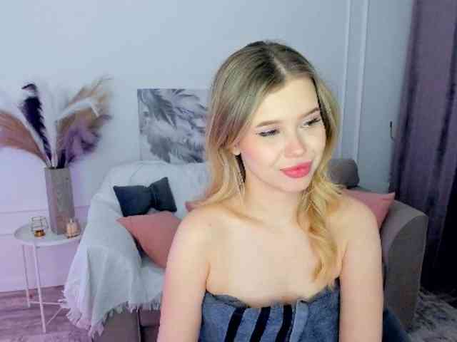 GlamorousGirl webcam