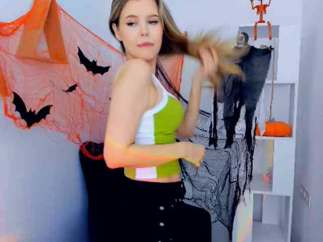 GlamorousGirl webcam