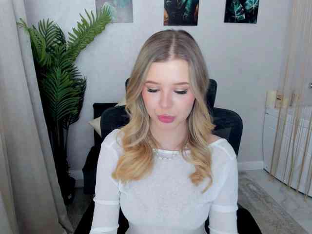 GlamorousGirl webcam