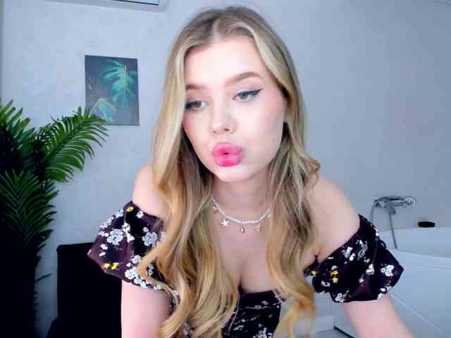 GlamorousGirl webcam