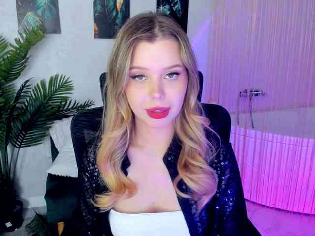 GlamorousGirl Live Webcam on BongaCams