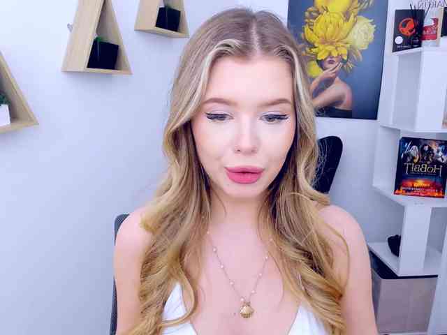GlamorousGirl webcam