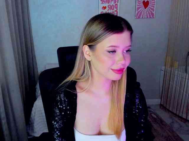 GlamorousGirl webcam