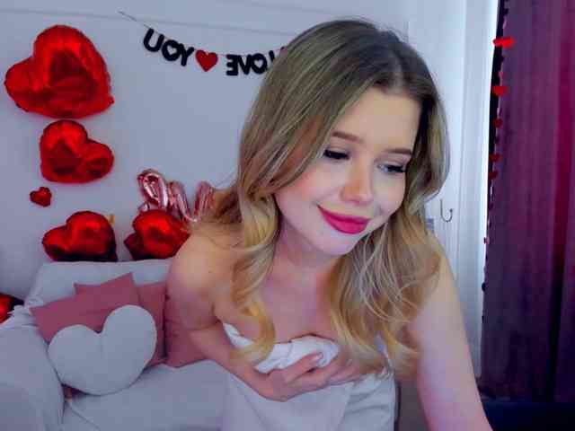 GlamorousGirl webcam