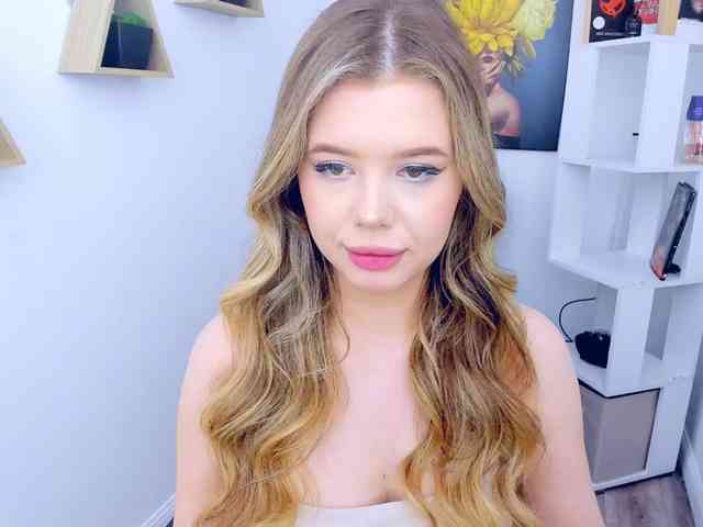 GlamorousGirl webcam