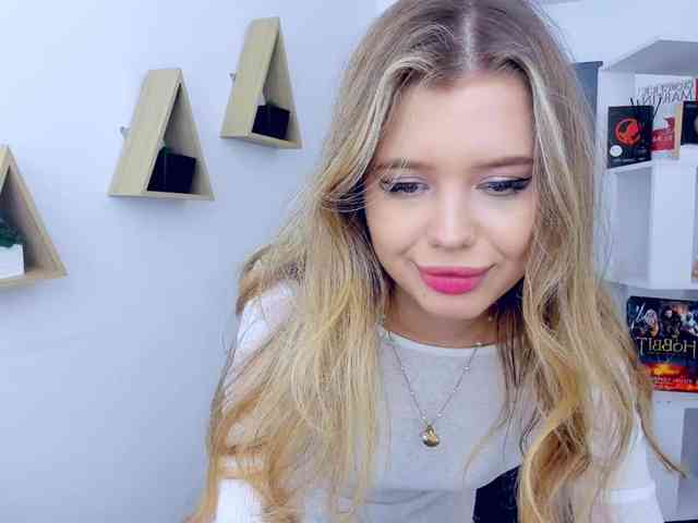 GlamorousGirl webcam