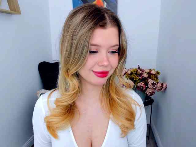 GlamorousGirl webcam