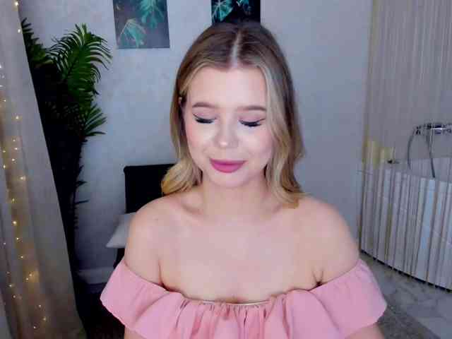 GlamorousGirl webcam