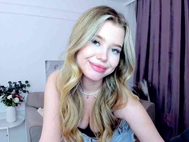 GlamorousGirl webcam