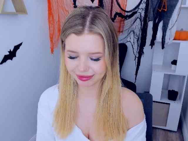 GlamorousGirl webcam