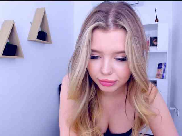 GlamorousGirl webcam