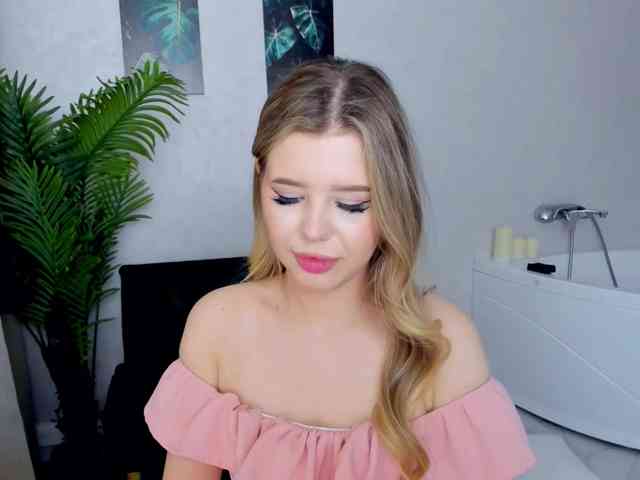 GlamorousGirl webcam