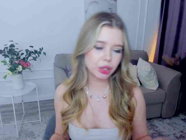 GlamorousGirl webcam