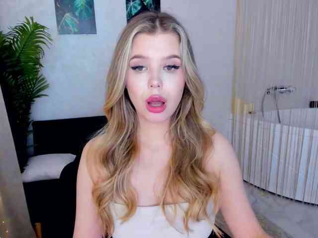 GlamorousGirl webcam