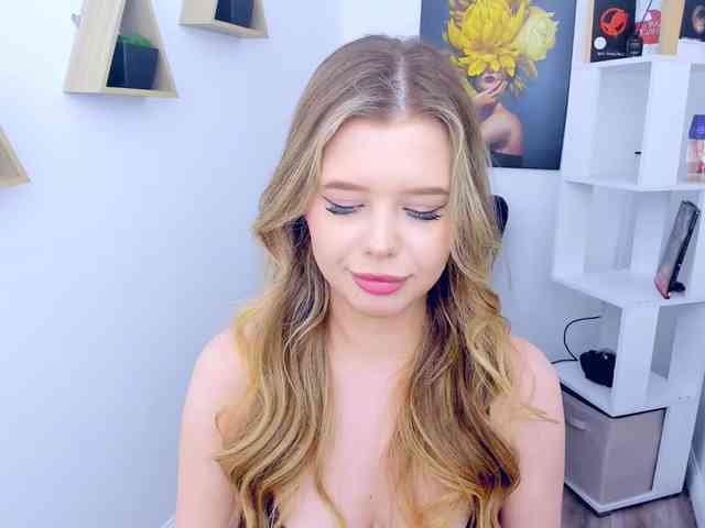 GlamorousGirl webcam