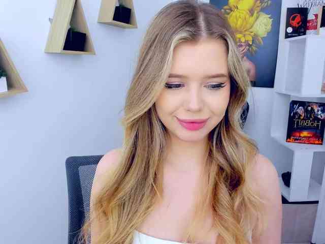 GlamorousGirl webcam