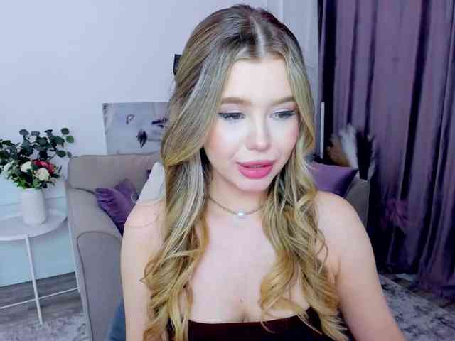 GlamorousGirl webcam