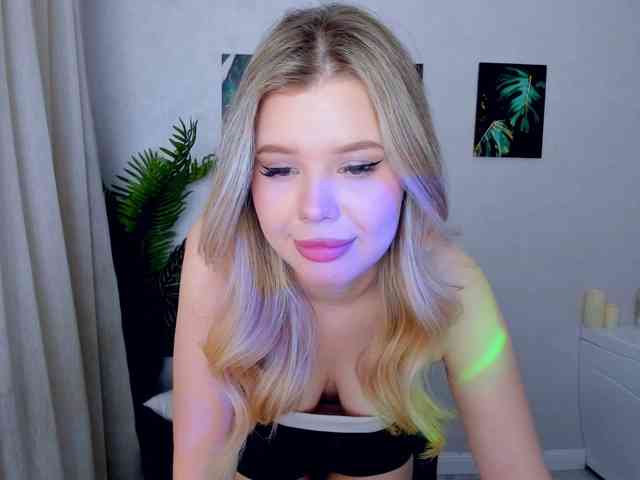 GlamorousGirl webcam