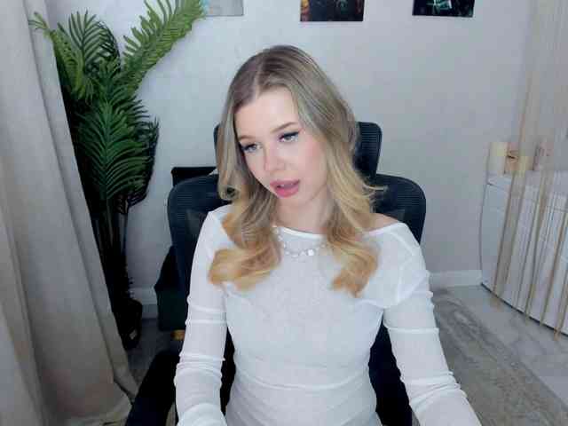 GlamorousGirl webcam