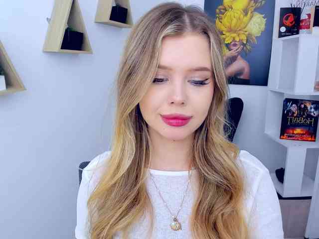 GlamorousGirl webcam