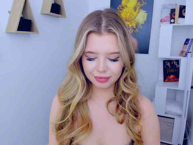 GlamorousGirl webcam