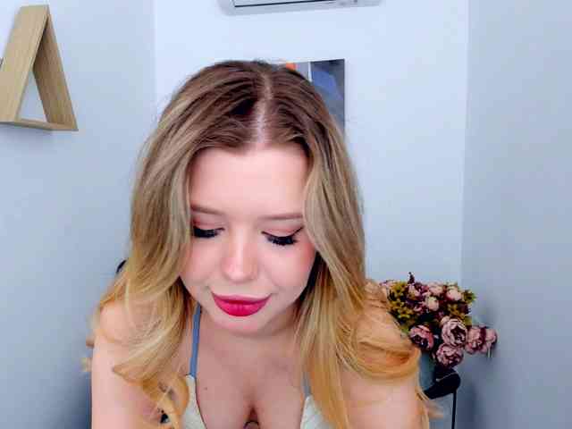 GlamorousGirl webcam